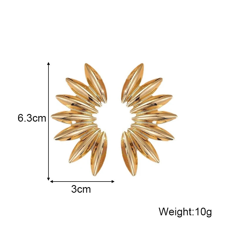 New Exaggerated Fan Shape Women's Hanging Earrings Gold Color Metal Geometric Dangle Earrings for Female European Ear Jewelry
