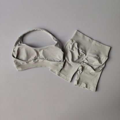 2 Pieces Yoga Suit for Women Seamless Fitness Gym Clothes Halter Sports Bra Matching Impact Shorts Workout Sets Gym Set Outfit