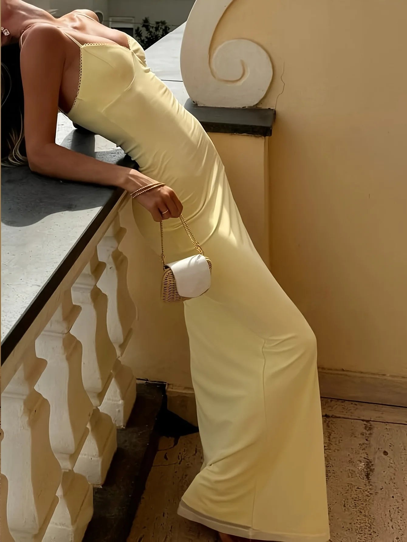 Summer Women's V-neck Yellow Dress With Sexy Backless Women's Casual Slim Dyed Suspender Long Skirt, Suitable For Beach Parties