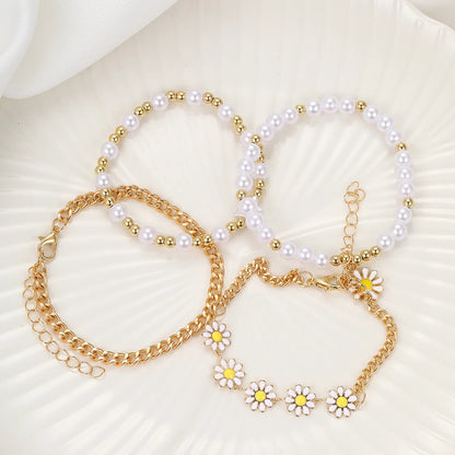 4pcs Vintage Daisy Flower Pendant Faux Pearl Bracelet Set for Women Bohemian Beaded Enamel Star Stackable Hand String Jewelry