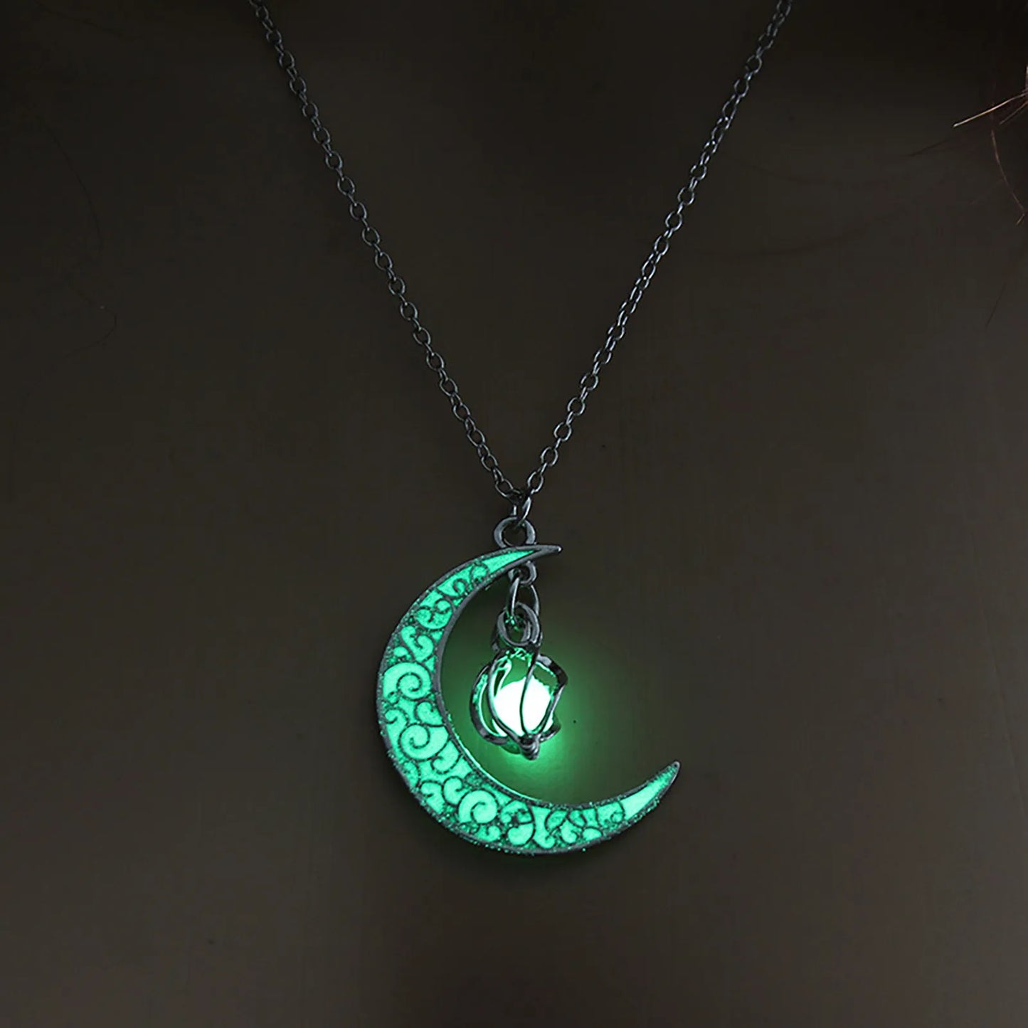 Womens Teen Girls Luminous Moon Necklace Moon Pendants Chain Choker Glow in The Dark Necklace Jewellery Gifts Ожерелье