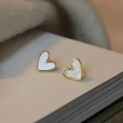 2025 Trendy Heart Stud Earrings For Women Korean Elegant Light Luxury Love Dangle Earring Fashion Simple Drop Jewelry Girls Gift