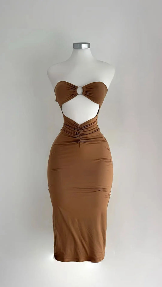 The 2025 summer new solid color sleeveless sexy strapless cutout long dress from Europe and America
