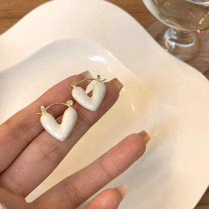 2025 Trendy Heart Stud Earrings For Women Korean Elegant Light Luxury Love Dangle Earring Fashion Simple Drop Jewelry Girls Gift