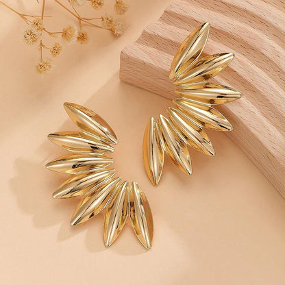 New Exaggerated Fan Shape Women's Hanging Earrings Gold Color Metal Geometric Dangle Earrings for Female European Ear Jewelry