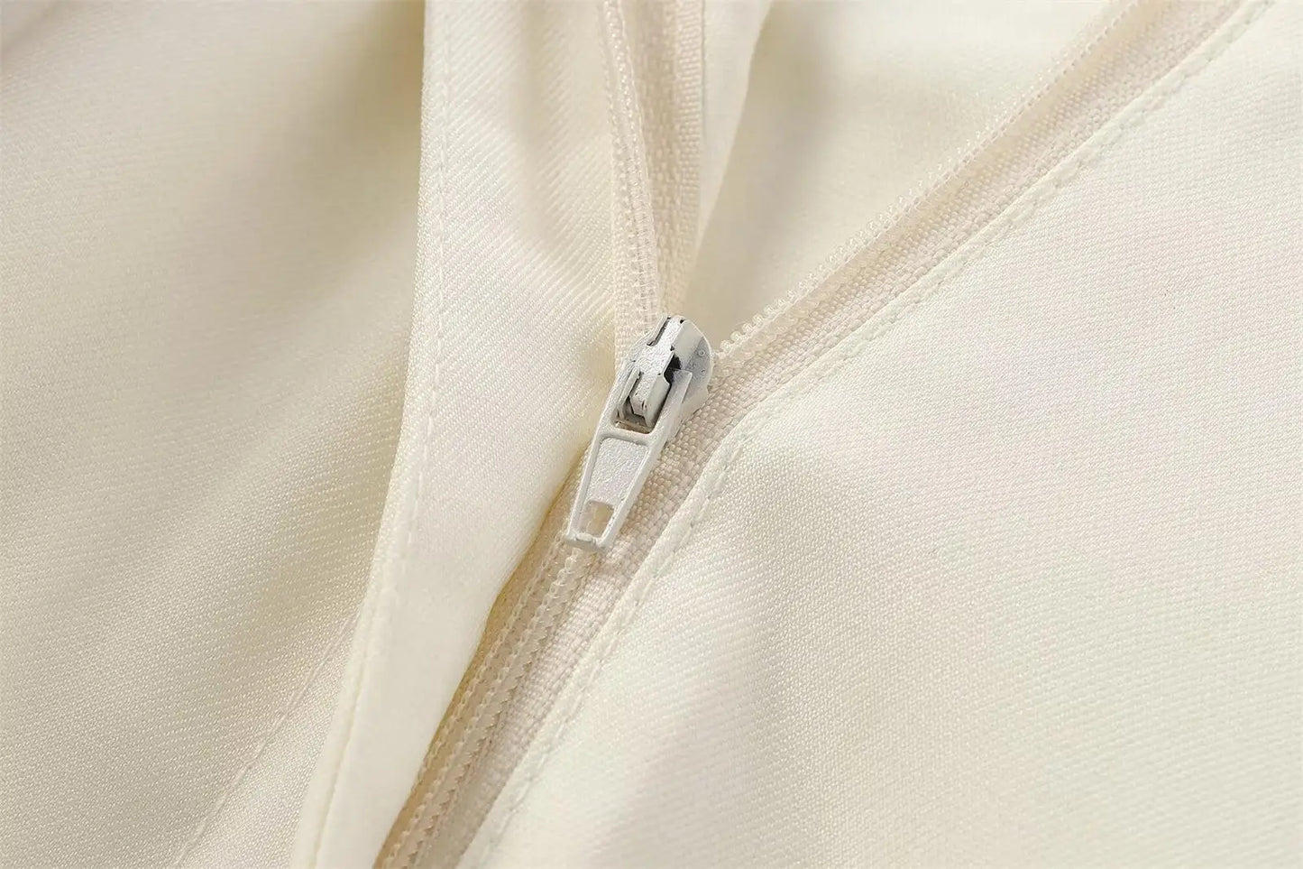 TFMLN Fashion Women's Trouser Suits Sleeveless V-Neck Top With Belt Straight Pants Sets 2025 Spring Summer Commuter 2 Piece Set