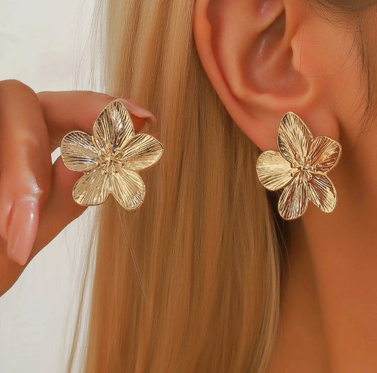 Popular Women's Fashion Earrings Flower Alloy Retro Style Women's Party Accessories Gifts