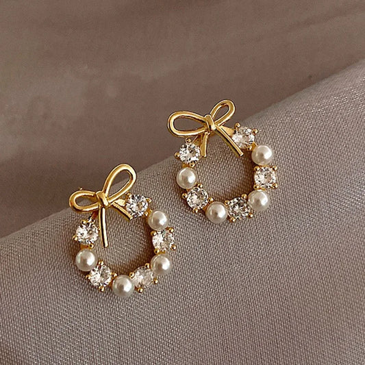 High Quality Minimalist Creative Round Bow Earrings Fashion Rhinestone Imitation Pearl Earrings, Designed For The Temperament of