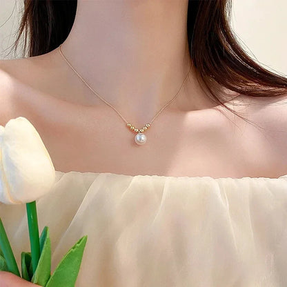 New Simple Hollow Love Heart Pendant Necklace for Women Fashion Creative Geometric Clavicle Chain Necklaces Party Jewelry Gift