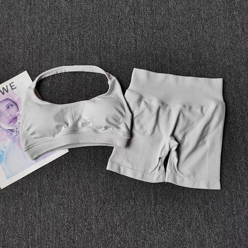 2 Pieces Yoga Suit for Women Seamless Fitness Gym Clothes Halter Sports Bra Matching Impact Shorts Workout Sets Gym Set Outfit