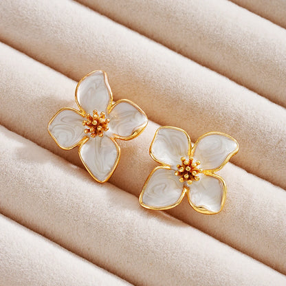 Elegant White Color Enamel Flower Earrings for Women Simple Temperament Cute Piercing Earrings Fashion Party Jewelry Accessories
