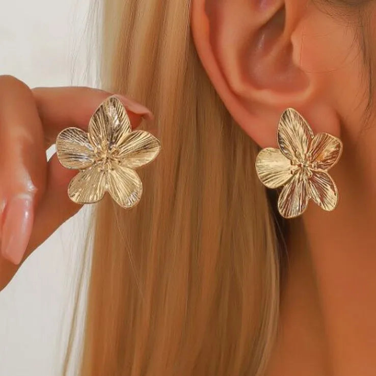 Popular Women's Fashion Earrings Flower Alloy Retro Style Women's Party Accessories Gifts