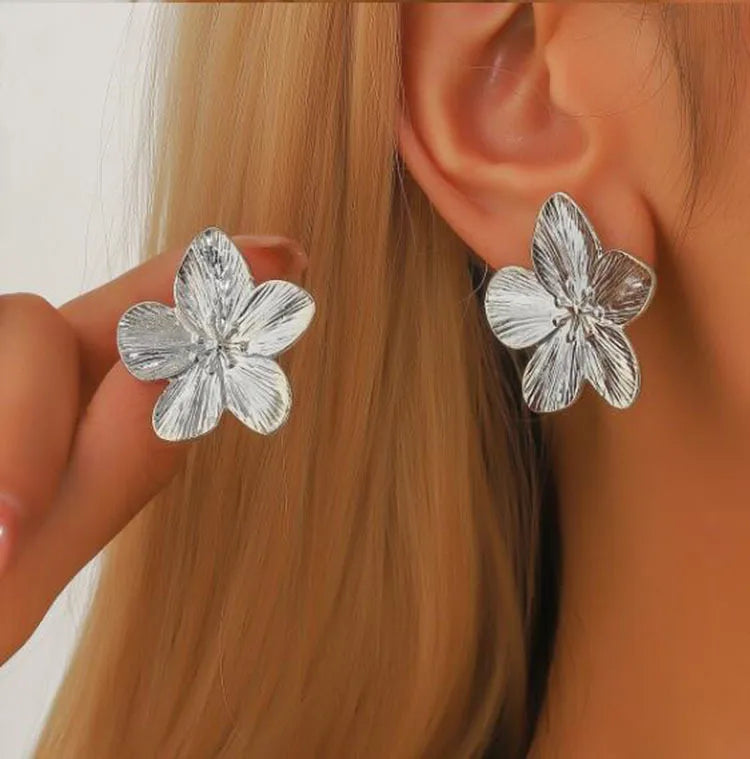 Popular Women's Fashion Earrings Flower Alloy Retro Style Women's Party Accessories Gifts